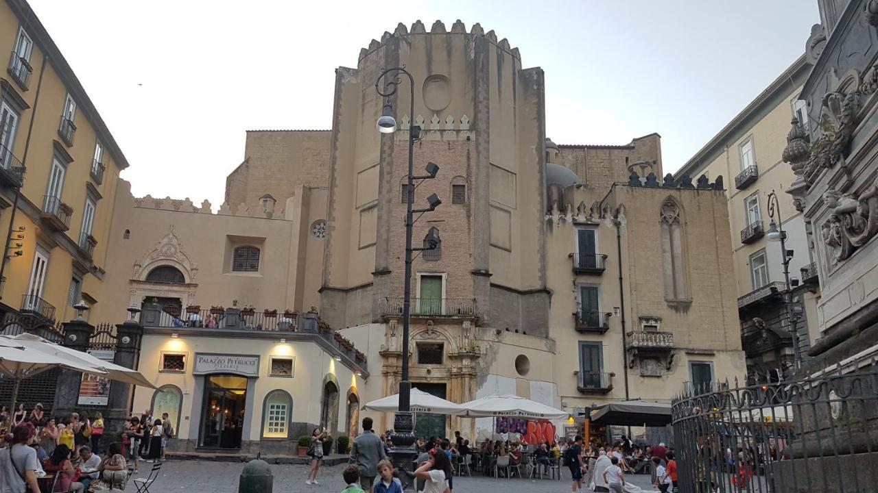 نابولي Metro Duomo B&B المظهر الخارجي الصورة